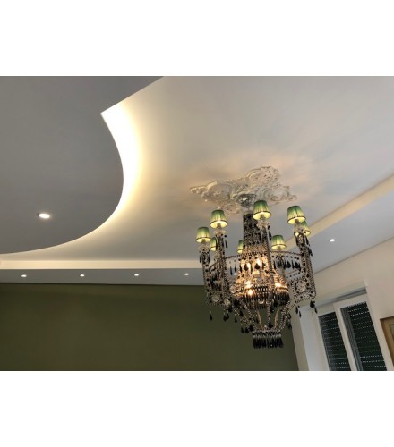 Chandelier with black pendants