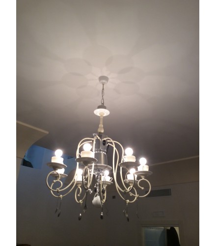 Chandelier with eight arms